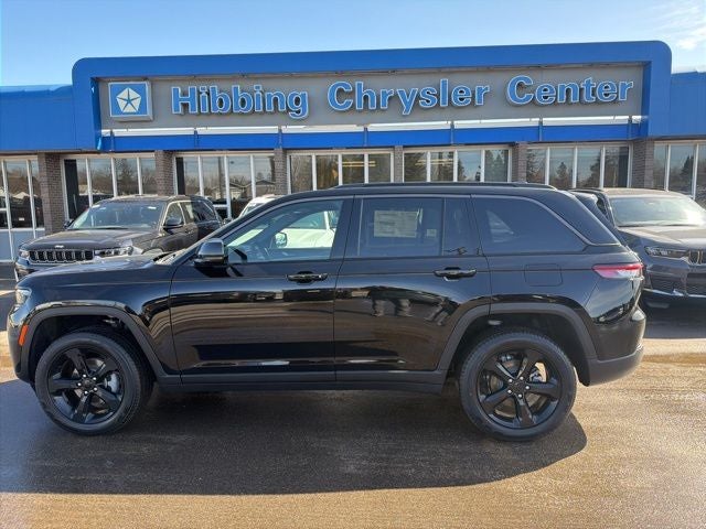 2026 Jeep Grand Cherokee Limited in Diamond Black Crystal Pearlcoat — front three-quarter view